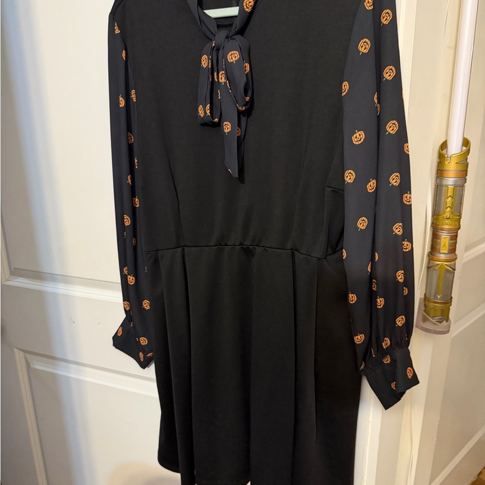 Smak Parlour Black and Orange pumpkin Women's Dress 2x